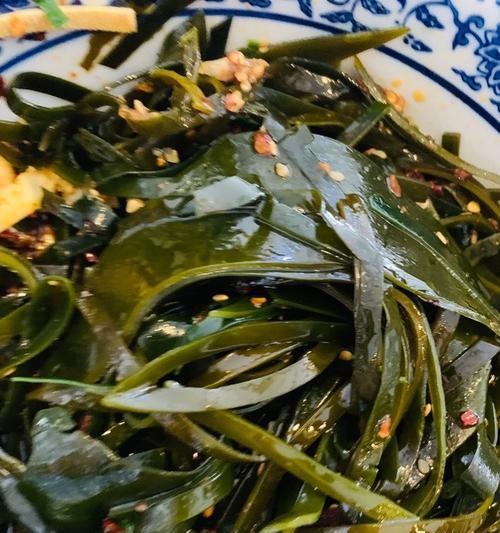 蒜茸海带丝的做法是什么？如何快速制作美味的蒜茸海带丝？  第3张