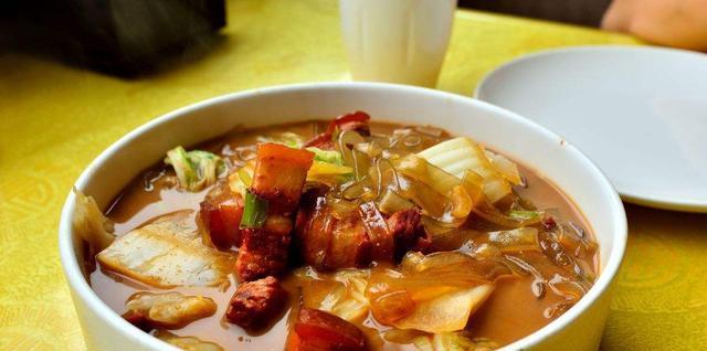 猪肉乱炖怎么做？有哪些步骤和技巧？