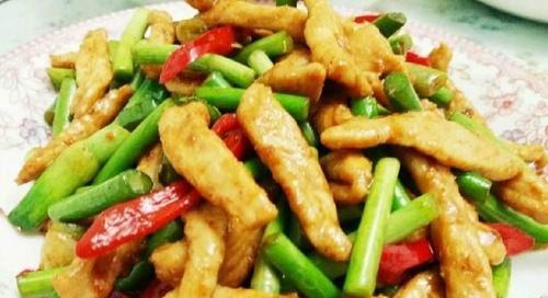 蒜苔炒脊肉怎么做才好吃？步骤和技巧是什么？