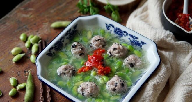 蹄膀菜圆汤的做法是什么？如何做出鲜美可口的蹄膀菜圆汤？