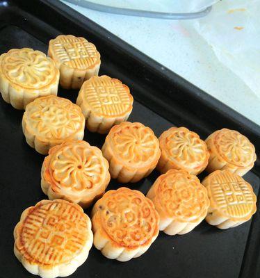 五仁月饼的做法是什么？步骤详细吗？  第3张