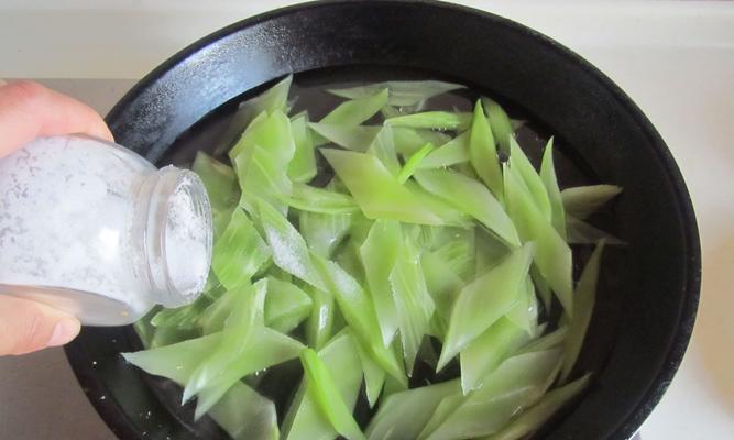 莴苣蒜苗咸肉片怎么做？步骤和技巧有哪些？  第2张