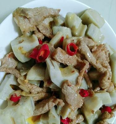 肉丝炒莲藕怎么做？步骤和技巧有哪些？  第2张
