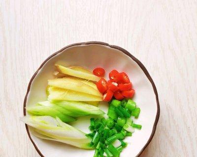 莴笋金针菇卷怎么做？步骤详解及常见问题解答？  第2张