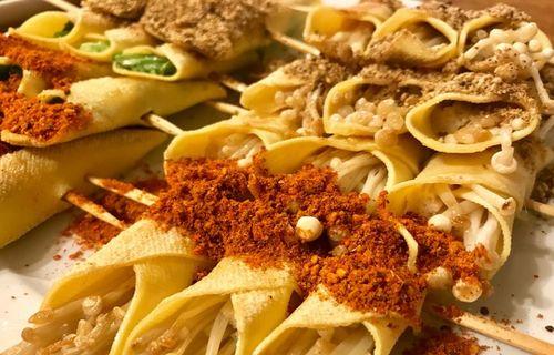 莴笋金针菇卷怎么做？步骤详解及常见问题解答？  第3张