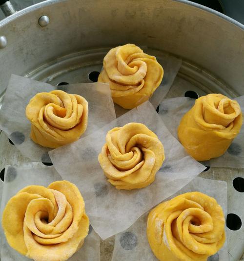 如何制作营养双色馒头卷（宝宝辅食美味口感）