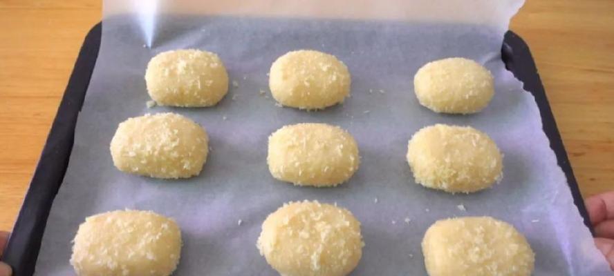 香酥椰子饼制作大全（做出美味的椰子饼）