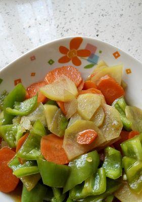 爆炒土豆做法详解（简单易学）