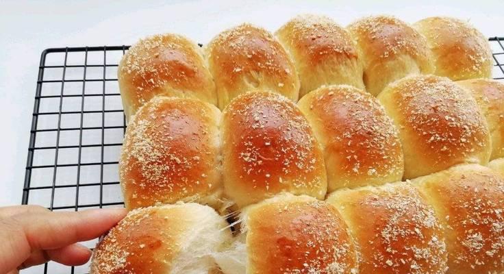 半月软心面包——让味蕾沉醉的美食体验（手工制作）