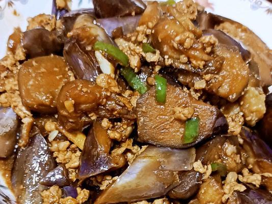 美味家常菜-肉末烧茄子（香嫩入味）