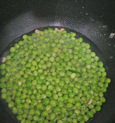 白油豌豆的做法（简单易学）