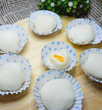 手把手教你做出美味的紫糯雪媚娘（以传统手艺打造的口感醇厚的古早味甜品）