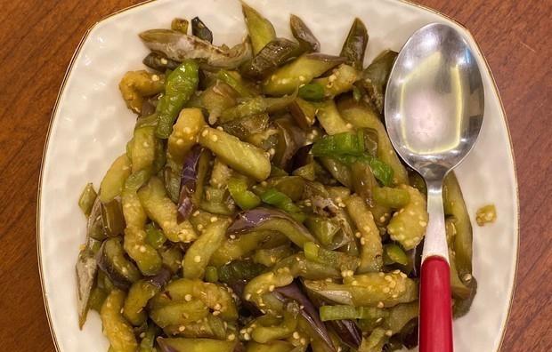 清炒茄条的做法是什么？如何做出美味的清炒茄条？  第3张
