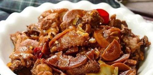 槽辣椒炒鸭子的做法是什么？如何炒出地道的湖南风味？
