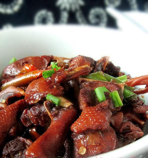 槽辣椒炒鸭子的做法是什么？如何炒出地道的湖南风味？  第3张