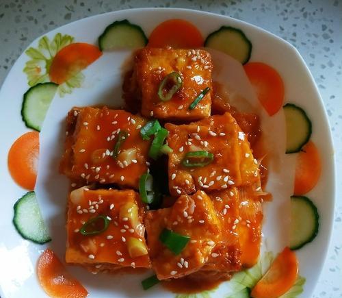 自制美味卤水豆腐（享受家庭美食的美妙时光）  第1张