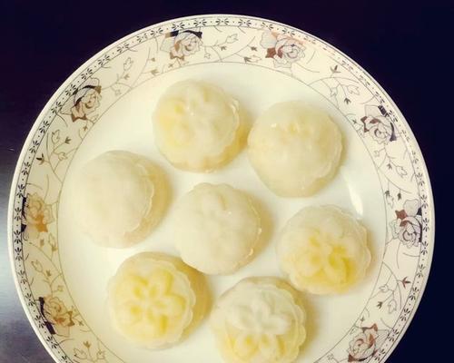 自制板栗馅冰皮月饼（口感细腻）