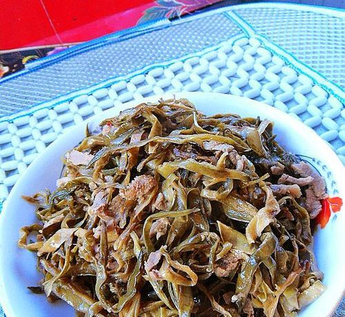 猪耳朵豆角炒肉丝怎么做？步骤和技巧是什么？  第3张