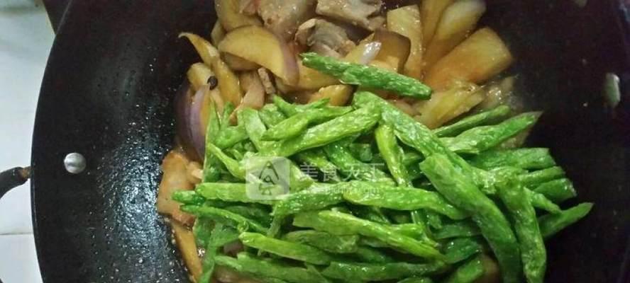 瘦肉豆角烧茄子怎么做？步骤和技巧有哪些？  第2张
