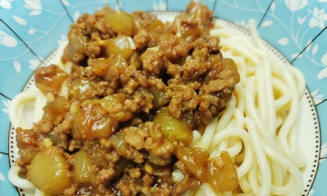 如何在家制作美味的贝壳肉酱面？贝壳肉酱面的制作步骤是什么？
