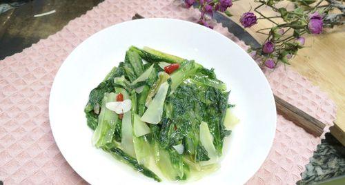 清炒油麦菜怎么做？步骤和技巧有哪些？  第2张