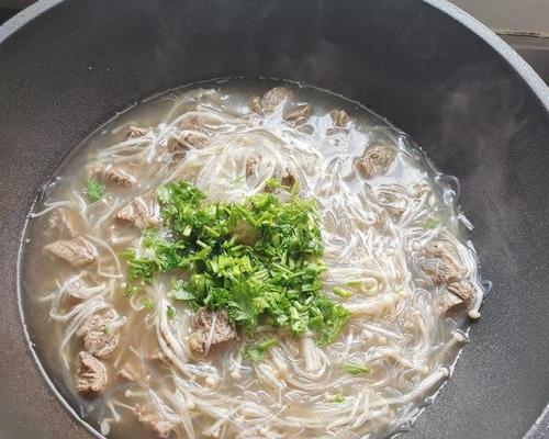 竹荪菇子粉丝汤的做法（家庭健康汤）