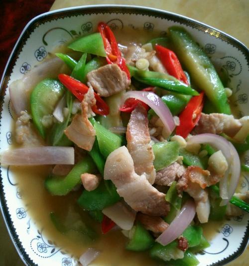 瘦肉炒丝瓜怎么做？炒制过程中有哪些技巧？  第3张