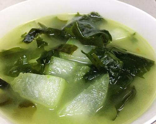 裙带菜汆丸子汤怎么做？步骤和技巧有哪些？  第2张