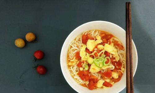 宝宝辅食番茄鸡蛋面（宝宝辅食的营养均衡是关键）