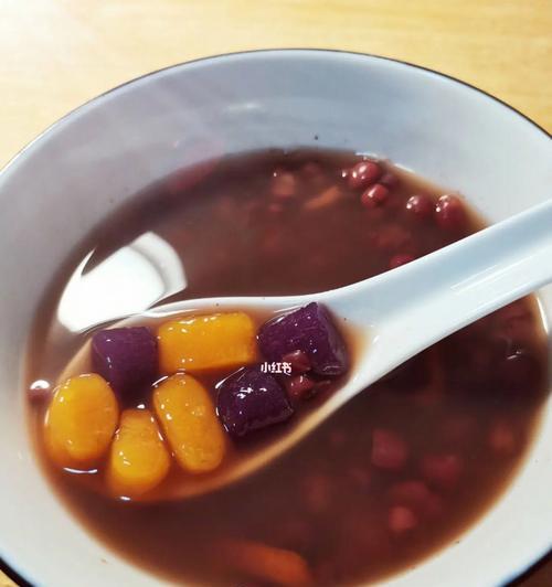 健康美味，冬日必备——冰糖红豆汤的制作方法（红豆清热去湿）