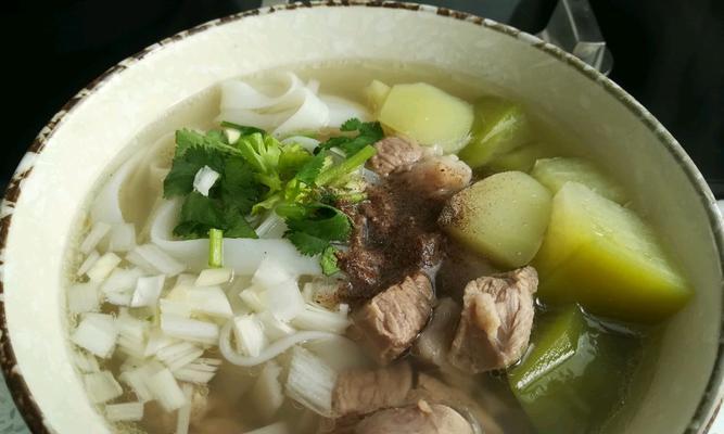 肉丸汤河粉怎么做？详细步骤和技巧是什么？  第3张