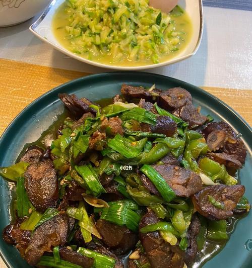 蒜苔炒腊肠怎么做？步骤详解及常见问题解答？  第2张