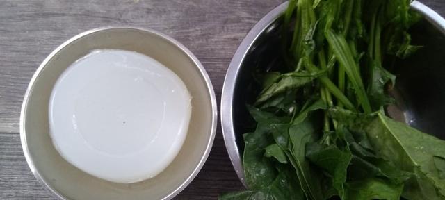 菠菜凉粉怎么做？步骤和技巧有哪些？