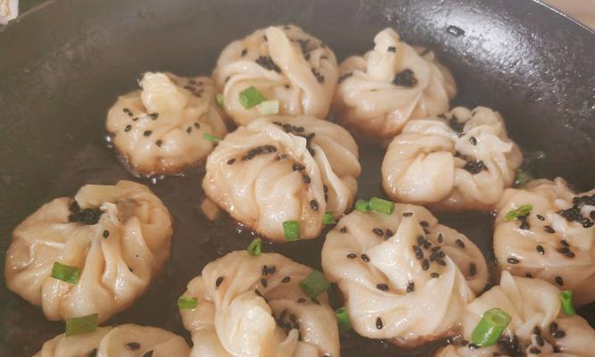 掌握生煎的诀窍（让你的煎饺变得更加美味可口）