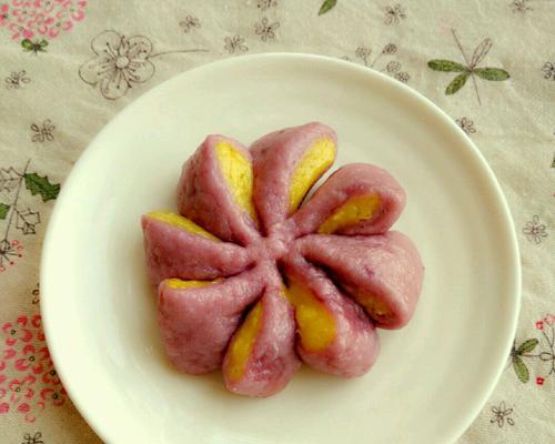 抱蛋馒头的做法（手把手教你制作美味的抱蛋馒头）
