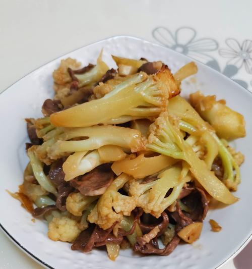 美味炒花椰菜，健康享受（健康营养、色香味俱佳的花椰菜炒法）