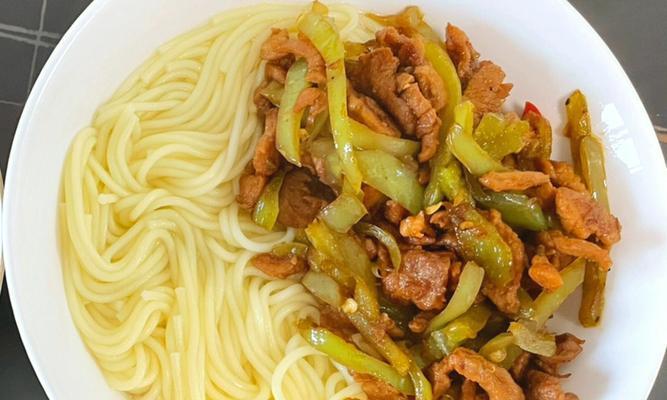 健康简单易做、色香味俱佳、营养均衡的家常美食（健康简单易做）