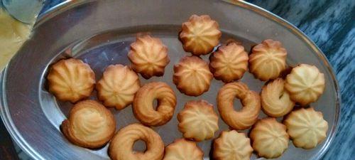 自制曲奇巧克力饼干（美味又简单）
