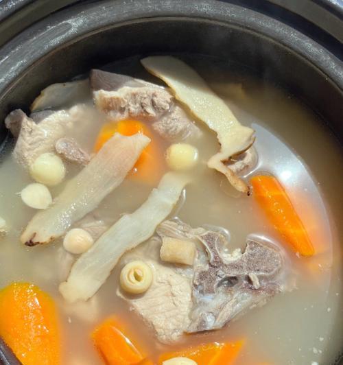 无花果菜干骨头汤怎么做？有哪些健康益处？