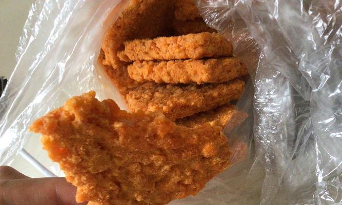 如何制作美味的咸蛋黄锅巴（用咸蛋黄做锅巴）