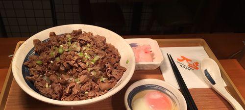 日式烧肉饭怎么做？在家制作的步骤和技巧是什么？