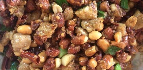 四色肉丁的做法（绝妙美食）  第2张