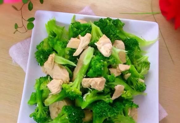 以西兰花为主角的美食故事（以西兰花你这样吃过吗）