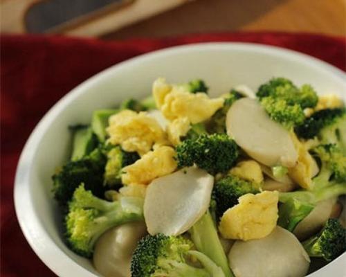 美味健康的以西兰花杏鲍菇佳肴（15种以西兰花杏鲍菇的烹饪方法）