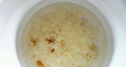 桃胶皂角小米羹怎么做？有哪些健康益处？