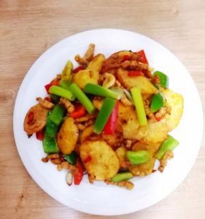 咸蛋黄焗土豆片的烹饪秘籍（如何制作香气扑鼻的咸蛋黄焗土豆片）