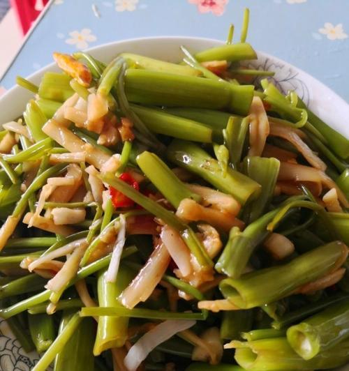 蒜爆空心菜梗的家常做法（清爽美味）